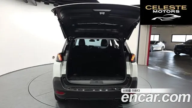 PEUGEOT 5008 21.2 Pure Tech 2022 — photo 26 sur 45