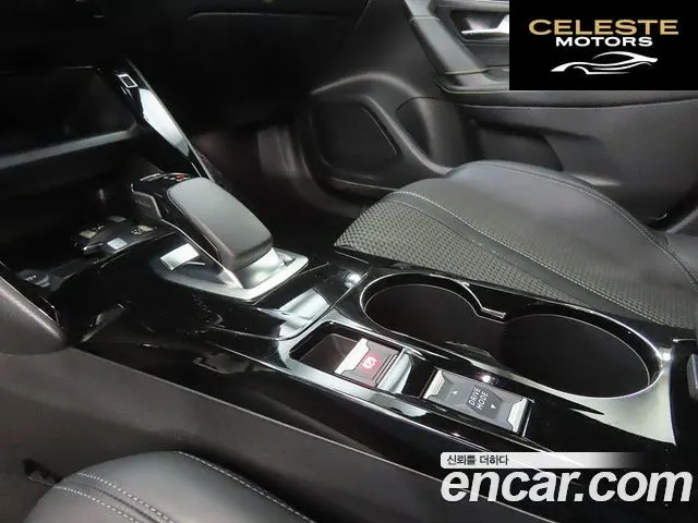 PEUGEOT e-2008 2EV GT 2022 — photo 11 sur 26
