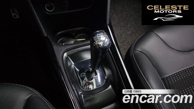 PEUGEOT 2008 1.6 BlueHDi 2016 — photo 9 sur 20