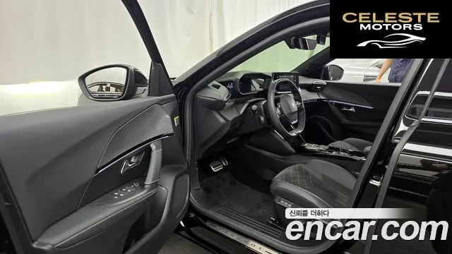 PEUGEOT e-2008 2EV GT 2023 — photo 10 sur 20