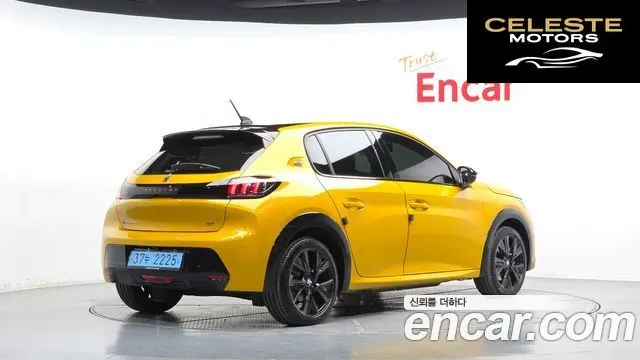 PEUGEOT e-208 2GT 2023 — photo 2 sur 36