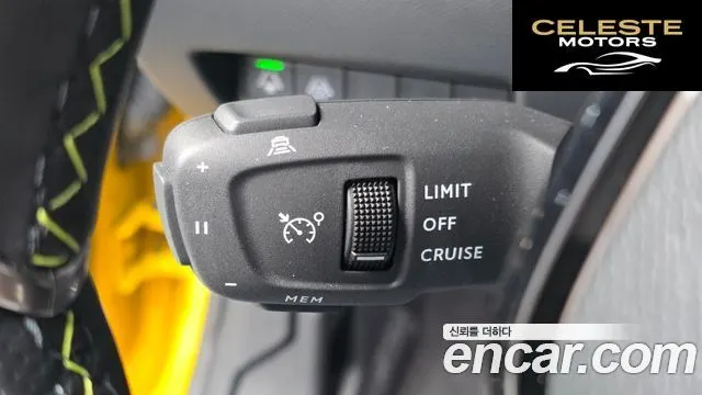 PEUGEOT e-208 2GT 2023 — photo 24 sur 36
