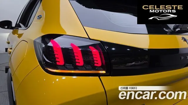 PEUGEOT e-208 2GT 2023 — photo 9 sur 30