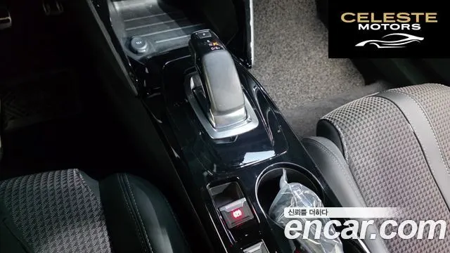 PEUGEOT e-2008 2EV GT 2022 — photo 12 sur 35