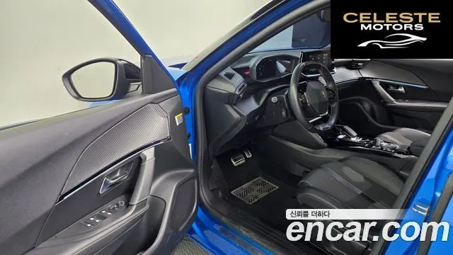 PEUGEOT e-2008 2EV GT 2022 — photo 13 sur 35