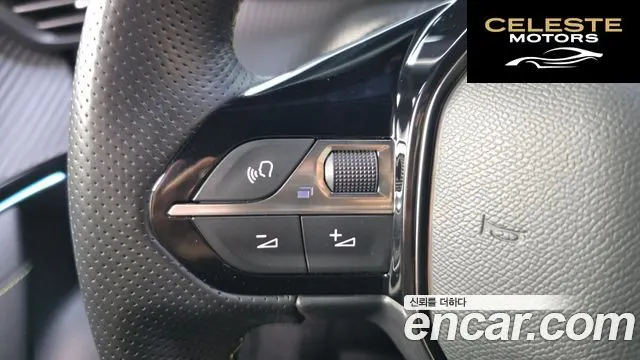 PEUGEOT e-2008 2EV GT 2022 — photo 30 sur 35