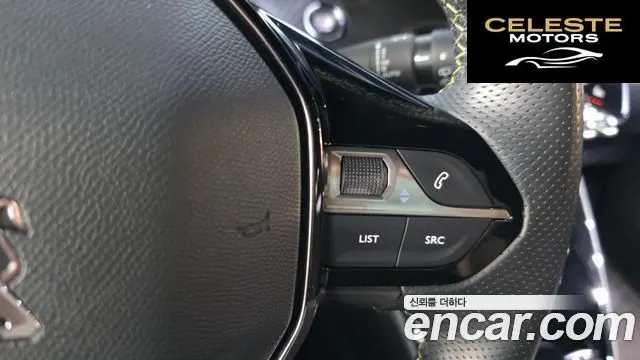 PEUGEOT e-2008 2EV GT 2022 — photo 31 sur 35