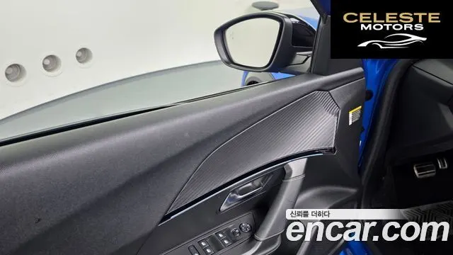 PEUGEOT e-2008 2EV GT 2022 — photo 27 sur 35
