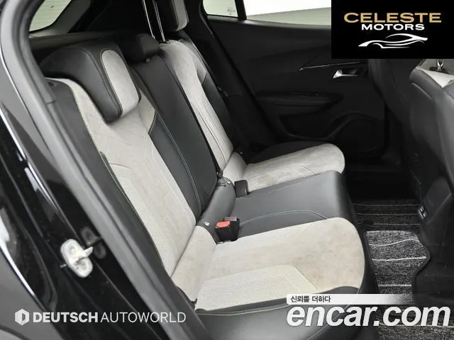 PEUGEOT e-2008 2EV GT 2021 — photo 12 sur 26