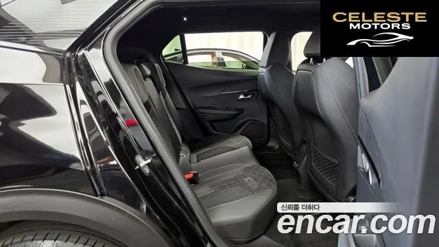 PEUGEOT e-2008 2EV GT 2023 — photo 17 sur 30