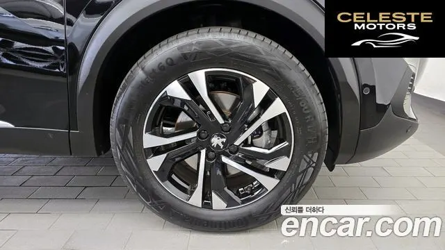 PEUGEOT e-2008 2EV GT 2023 — photo 7 sur 30