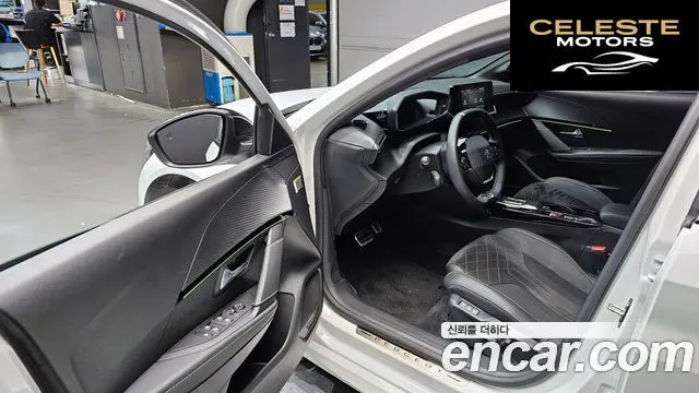 PEUGEOT e-208 2GT 2023 — photo 13 sur 30