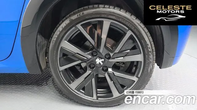 PEUGEOT e-208 2GT 2023 — photo 7 sur 30