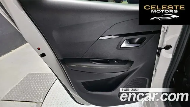 PEUGEOT e-208 2GT 2023 — photo 15 sur 30