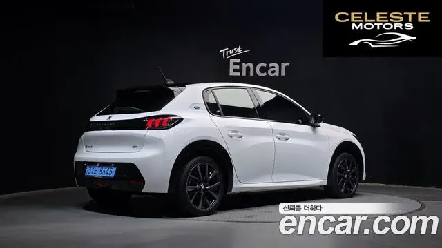 PEUGEOT e-208 2GT 2023 — photo 2 sur 30
