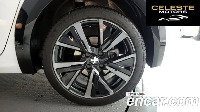 PEUGEOT e-208 2GT 2023 — photo 7 sur 30