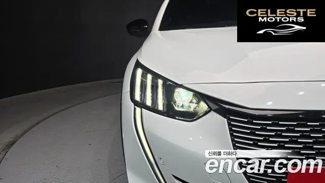 PEUGEOT e-208 2GT 2023 — photo 8 sur 30