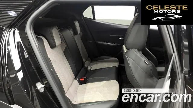 PEUGEOT e-2008 2EV GT Line 2021 — photo 17 sur 33