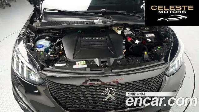 PEUGEOT e-2008 2EV GT Line 2021 — photo 6 sur 33