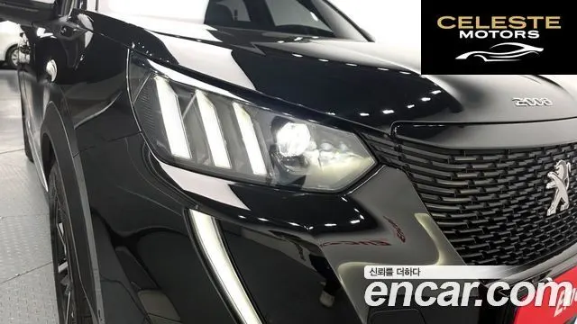 PEUGEOT e-2008 2EV GT Line 2021 — photo 8 sur 33