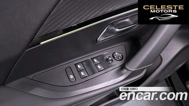PEUGEOT e-2008 2EV GT Line 2021 — photo 28 sur 33