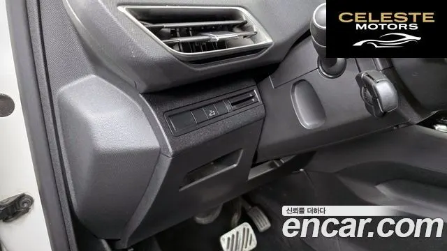 PEUGEOT 3008 21.5 BlueHDi GT Line 2020 — photo 29 sur 32