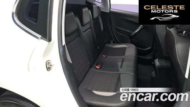 PEUGEOT 2008 1.6 BlueHDi 2016 — photo 12 sur 20