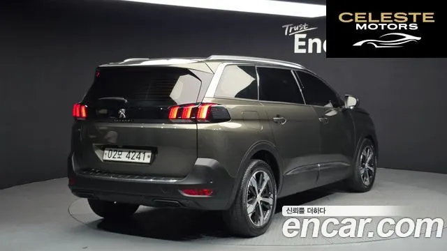 PEUGEOT 5008 21.6 BlueHDi 2018 — photo 2 sur 20