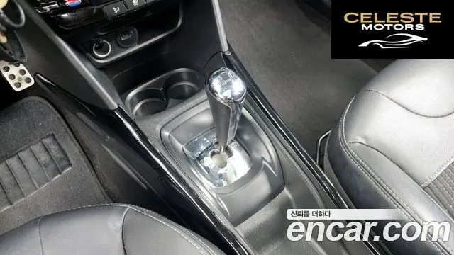 PEUGEOT 2008 1.6 BlueHDi 2016 — photo 9 sur 20