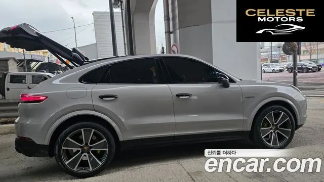 PORSCHE Cayenne (PO536) 3.0 E-HighCoupé Edition 2023 — photo 18 sur 26