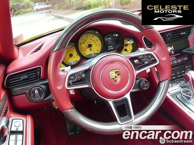 PORSCHE 911 Carrera 4 GTS Cabriolet 2018 — photo 10 sur 25