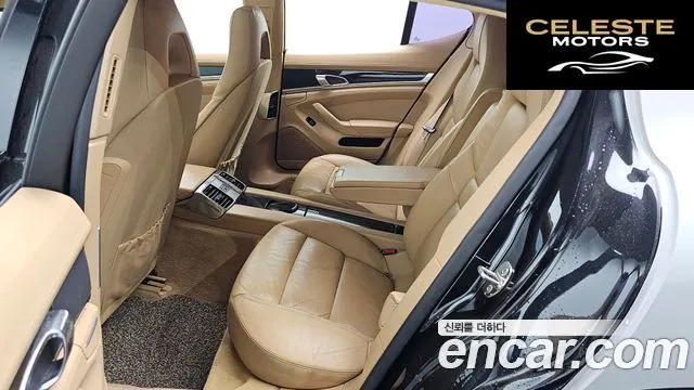 PORSCHE Panamera 4.8 4S 2010 — photo 12 sur 26