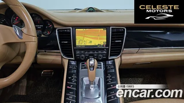 PORSCHE Panamera 4.8 4S 2010 — photo 15 sur 26