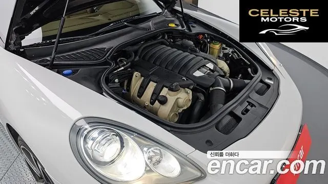 PORSCHE Panamera 4.8 4S 2010 — photo 6 sur 26