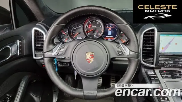 PORSCHE Cayenne 4.8 Turbo 2011 — photo 15 sur 20