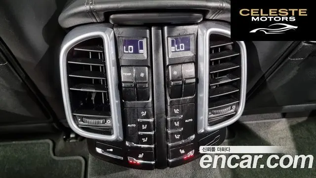 PORSCHE Cayenne 4.8 Turbo 2011 — photo 18 sur 20