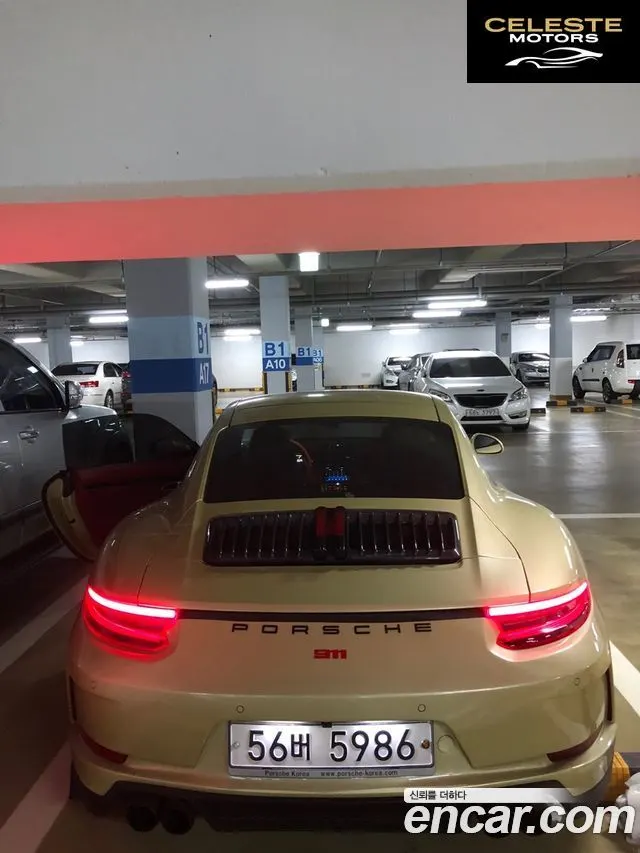 PORSCHE 911 Carrera S 2013 — photo 14 sur 22