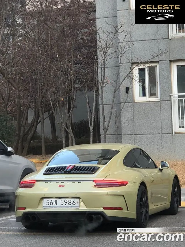 PORSCHE 911 Carrera S 2013 — photo 16 sur 22