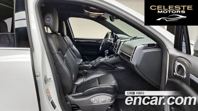 PORSCHE Cayenne 3.0 2013 — photo 11 sur 20