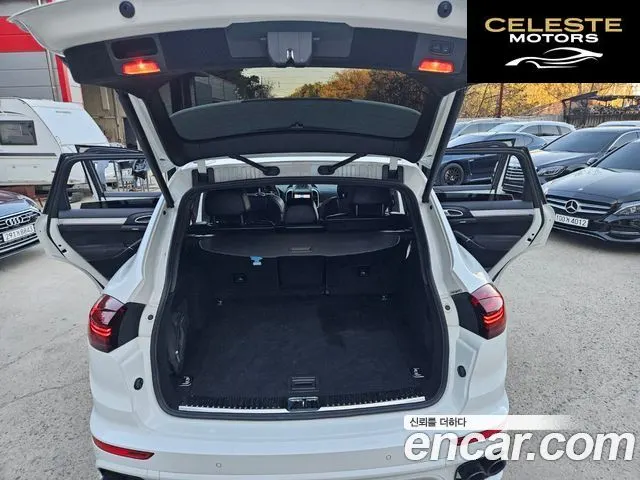 PORSCHE Cayenne 3.6 GTS 2018 — photo 15 sur 26