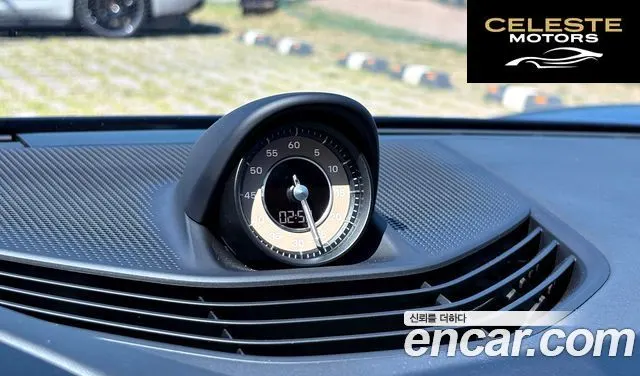 PORSCHE Taycan Turbo S 2021 — photo 16 sur 26