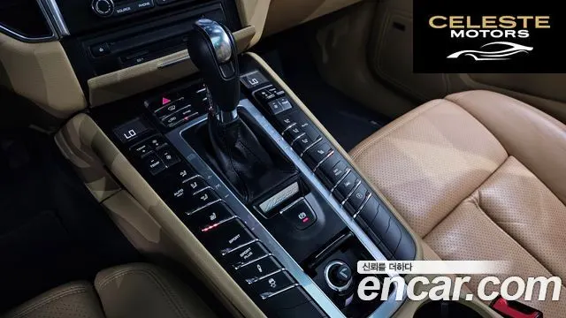 PORSCHE Macan 2.0 2018 — photo 9 sur 20
