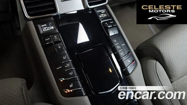 PORSCHE Panamera 4.8 S 2010 — photo 18 sur 20