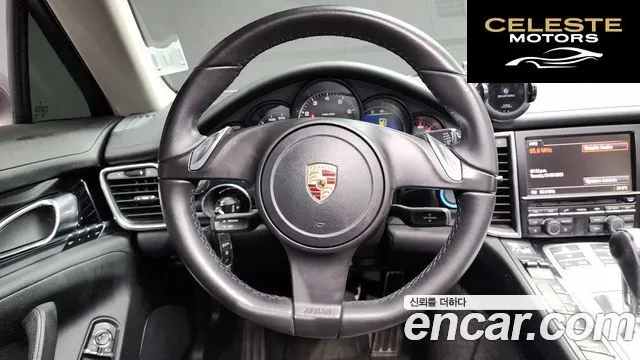 PORSCHE Panamera 3.6 AWD 2012 — photo 13 sur 20