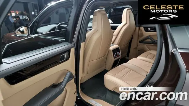 PORSCHE Cayenne (PO536) 3.0 2020 — photo 12 sur 20