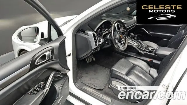 PORSCHE Cayenne 3.6 GTS 2016 — photo 12 sur 20