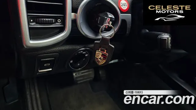 PORSCHE Cayenne 3.0 2011 — photo 17 sur 20