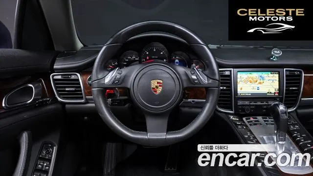 PORSCHE Panamera 3.0 2012 — photo 13 sur 20