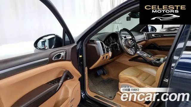PORSCHE Cayenne 4.8 Turbo S 2016 — photo 10 sur 20