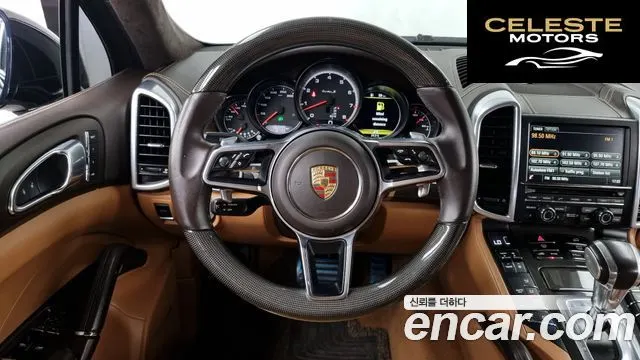 PORSCHE Cayenne 4.8 Turbo S 2016 — photo 13 sur 20
